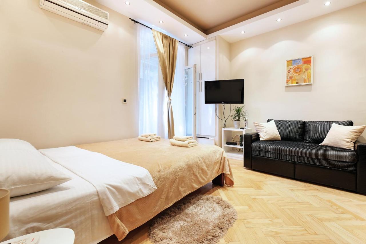 Studio Paradise Forest Belgrad Exteriör bild